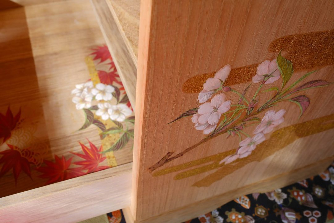桜蒔絵の手箱