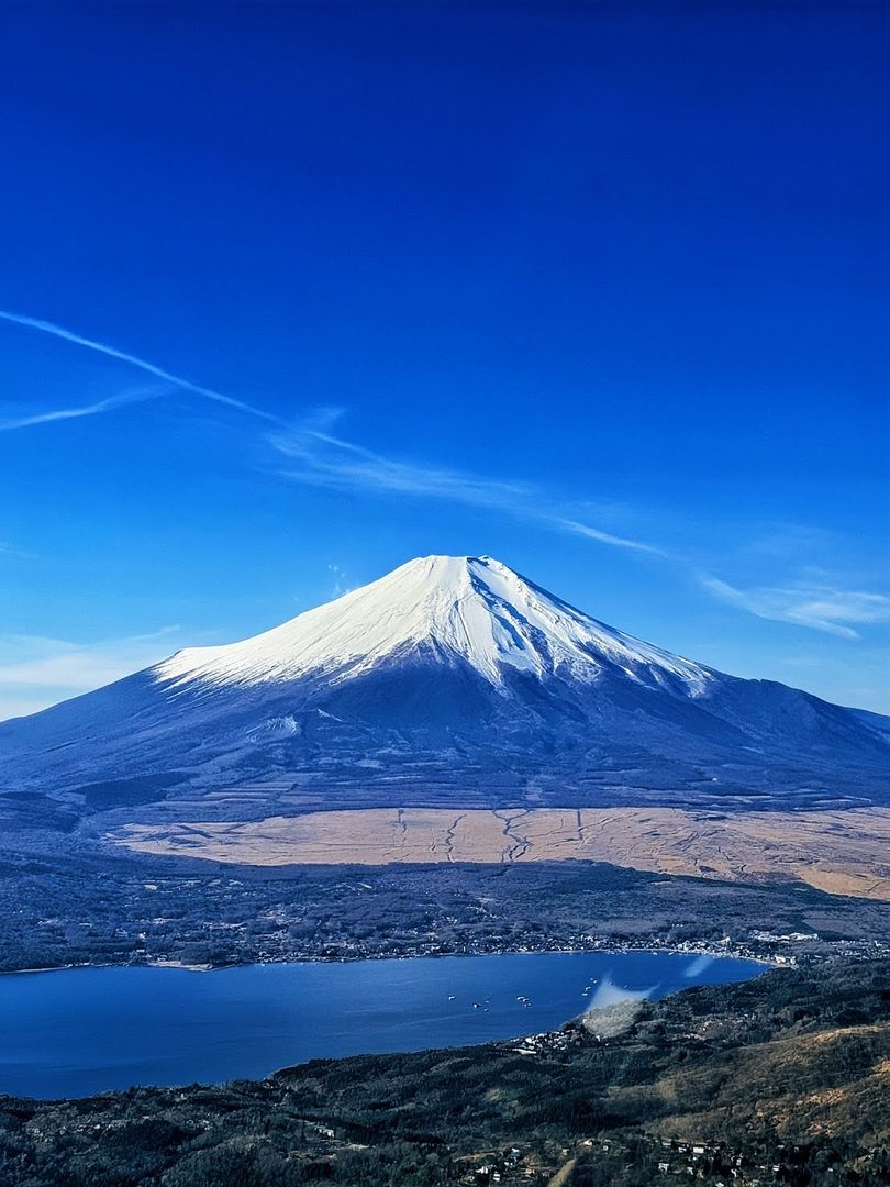 雪化粧の富士